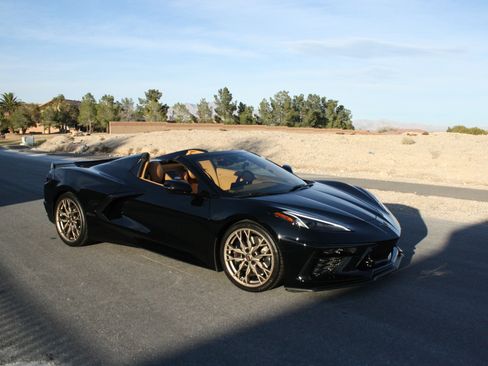 Used 2024 Chevrolet Corvette Stingray Premium Conv w/ Z51 Performance Package image 29