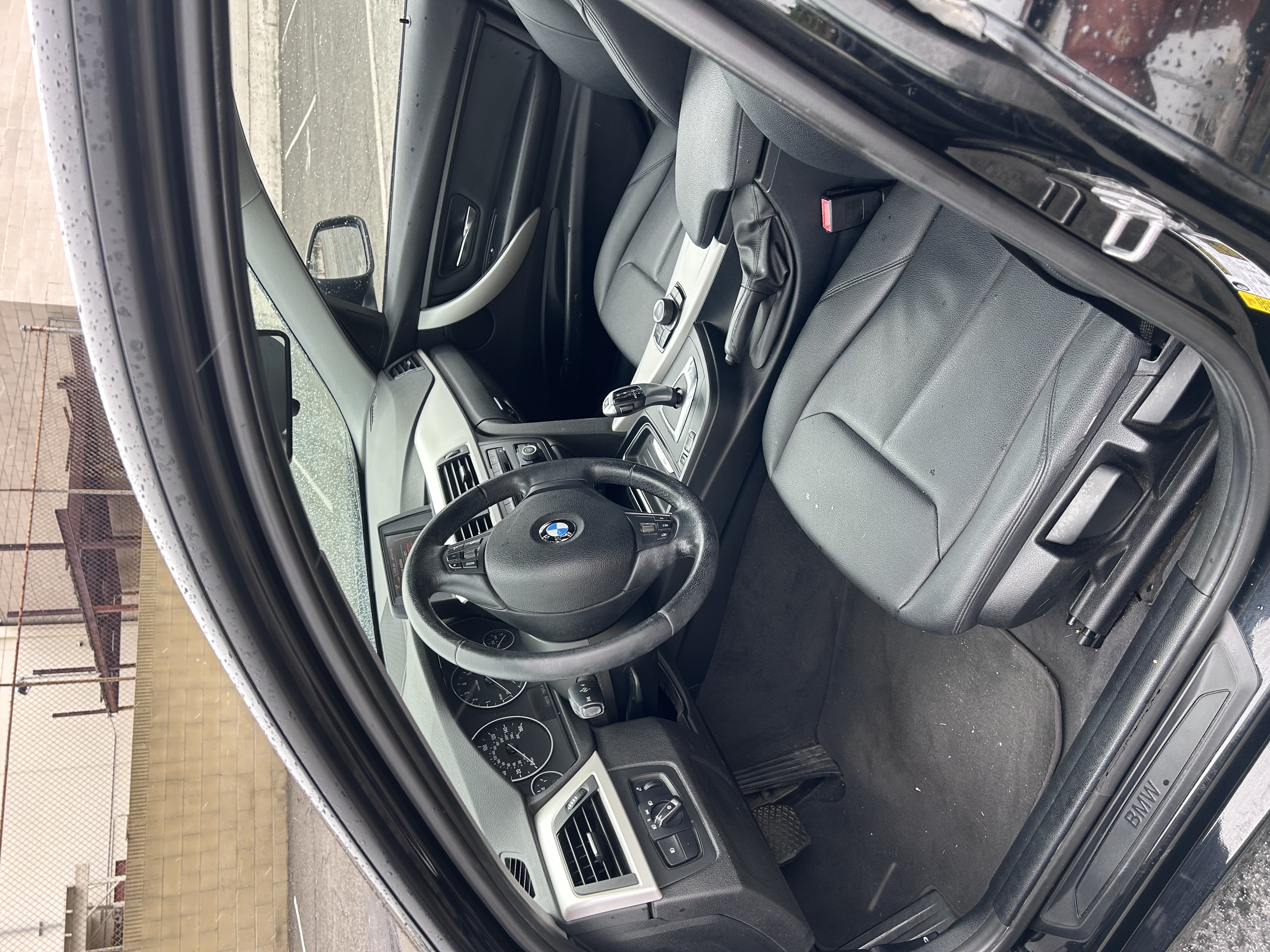 Used 2015 BMW 320i Sedan RWD image 11