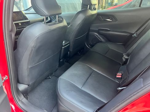 Used 2024 Toyota Prius XLE image 9