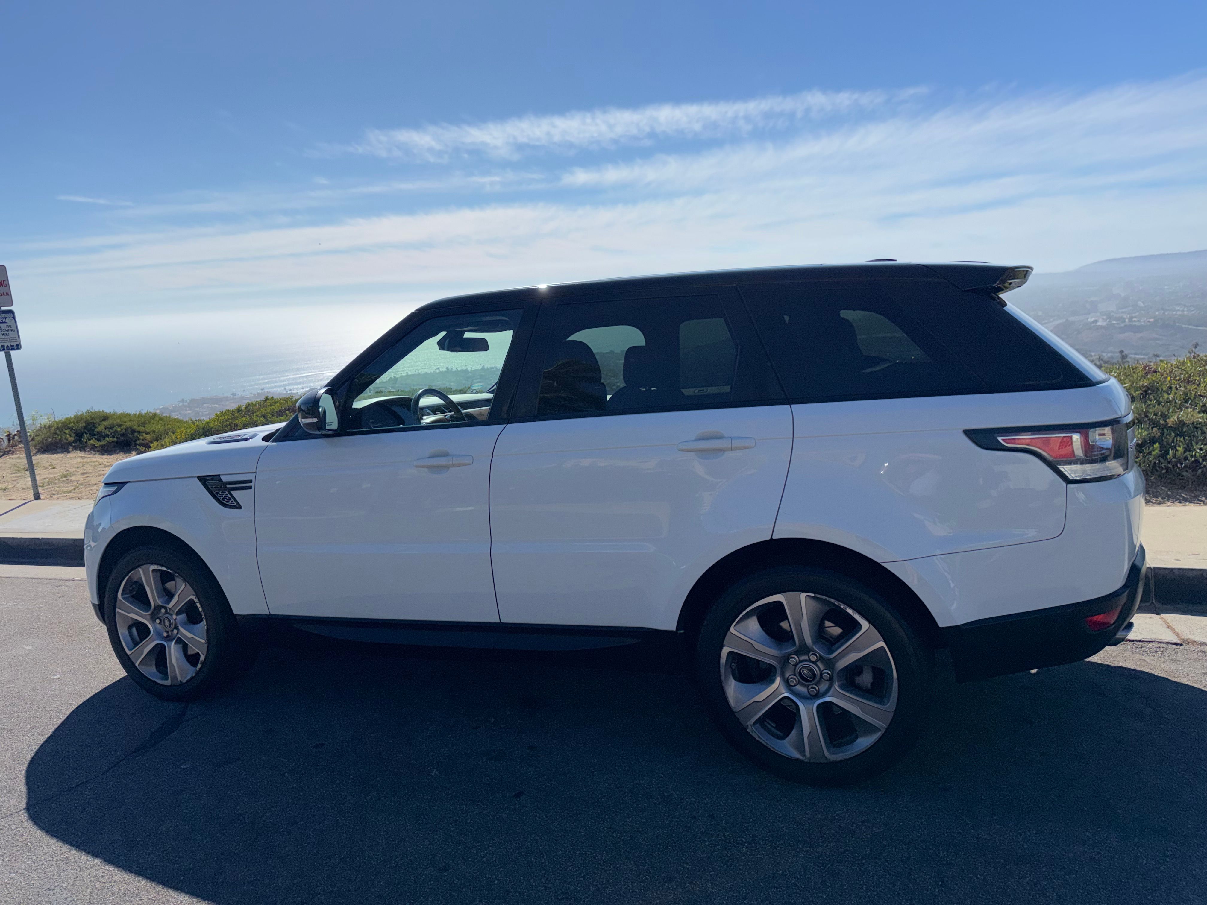 Used 2015 Land Rover Range Rover Sport HSE AWD/4WD image 12