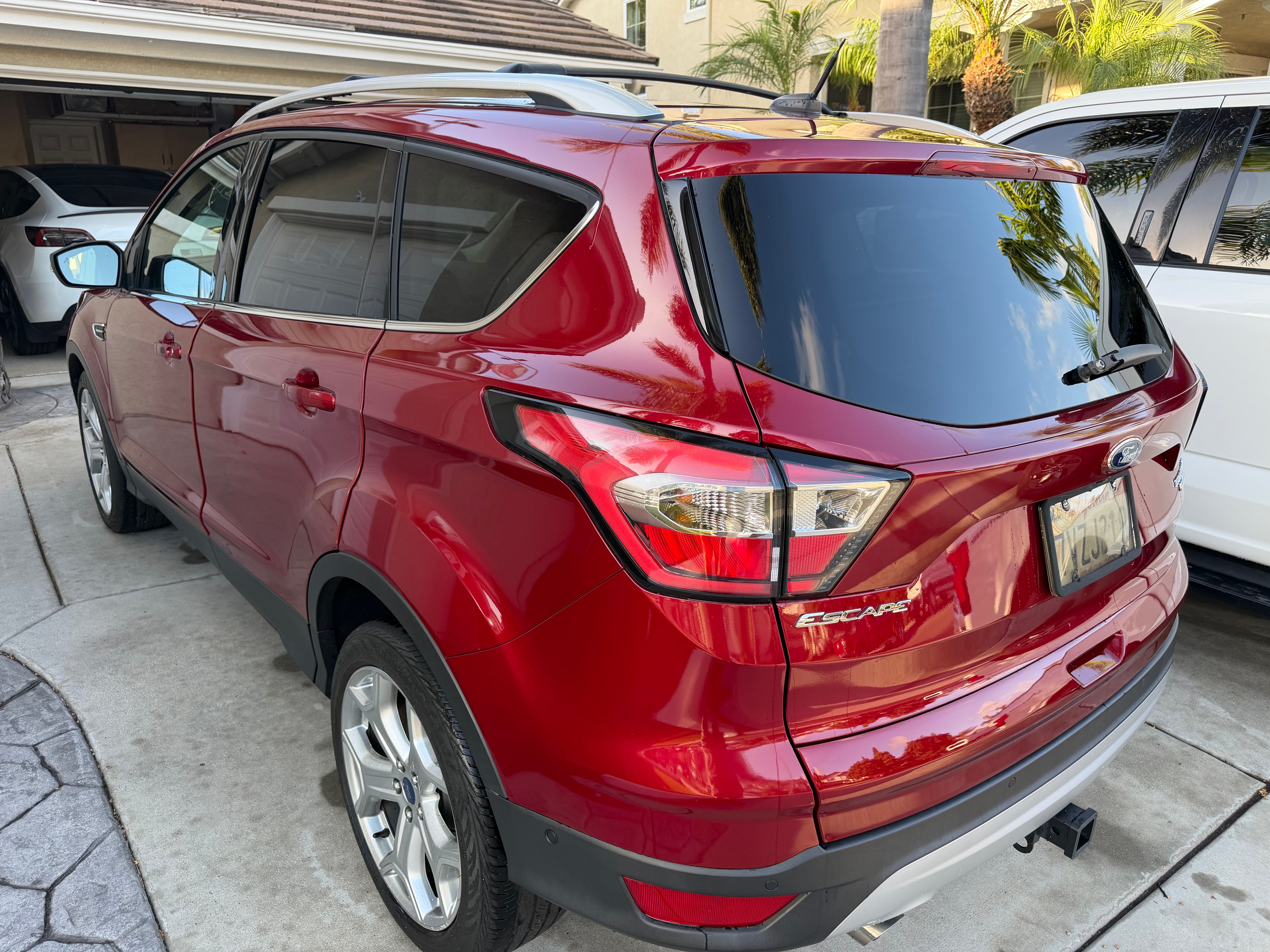 Used 2017 Ford Escape Titanium w/ Equipment Group 301A FWD image 4
