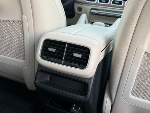 Used 2023 Mercedes-Benz GLE 350 4MATIC image 11