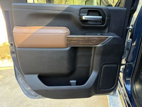 Used 2021 Chevrolet Silverado 3500 High Country w/ Z71 Off-Road Package image 15