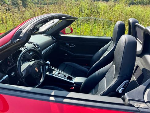 Used 2015 Porsche Boxster RWD image 3