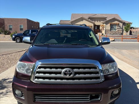 Used 2012 Toyota Sequoia Platinum AWD/4WD image 2