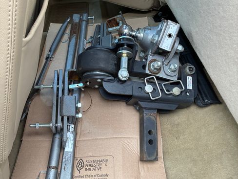 Used 2007 GMC Sierra 3500 SLT w/ Convenience Package image 4