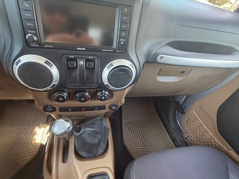 Used 2013 Jeep Wrangler Sahara w/ Dual Top Group image 11