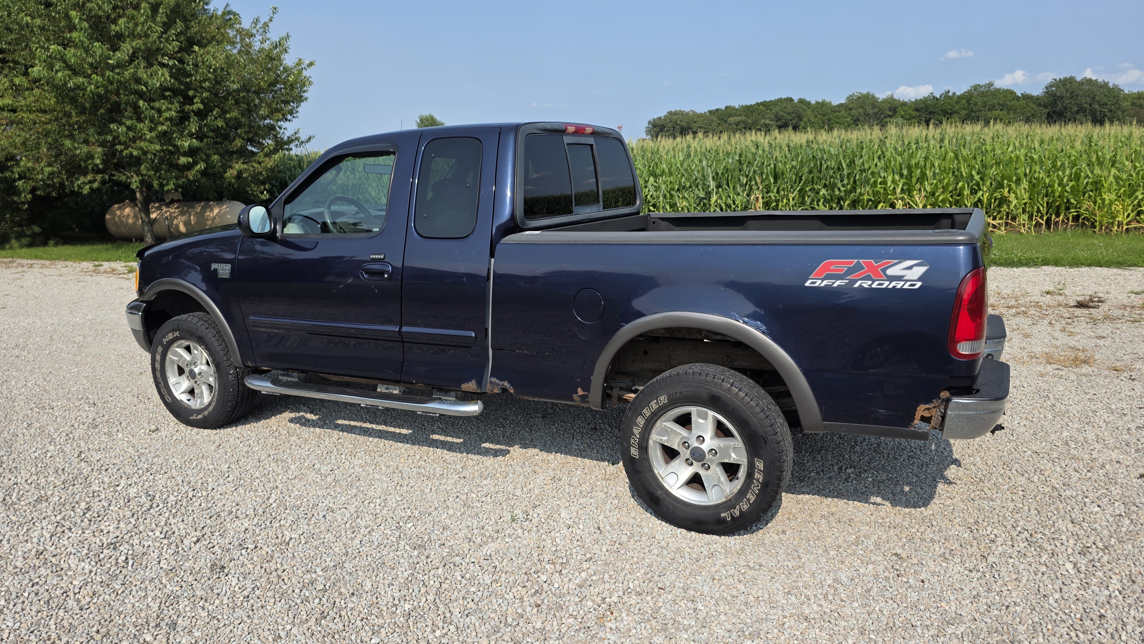 Used 2003 Ford F150 XLT AWD/4WD image 2