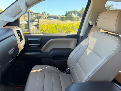 Used 2019 GMC Sierra 2500 Denali w/ Duramax Plus Package image 21