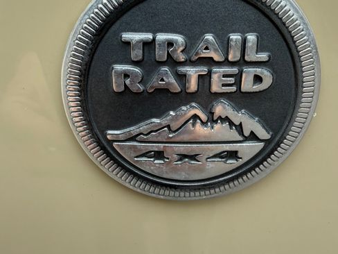 Used 2011 Jeep Wrangler Unlimited Sahara w/ Dual Top Group image 30