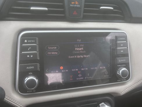Used 2020 Nissan Versa SV FWD image 14