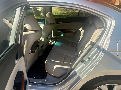 Used 2011 Honda Accord EX-L image 13