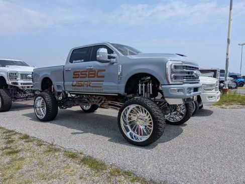 Used 2024 Ford F250 Limited w/ FX4 Off-Road Package image 18