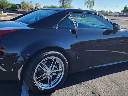 Used 2008 Cadillac XLR image 11