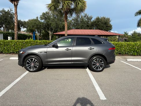 Used 2017 Jaguar F-PACE Premium AWD/4WD image 2