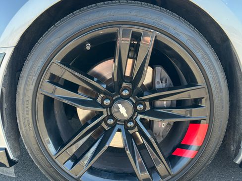 Used 2018 Chevrolet Camaro SS w/ Redline Edition RWD image 12
