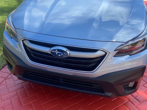 Used 2022 Subaru Outback Premium image 2