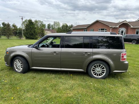 Used 2013 Ford Flex SEL FWD image 1