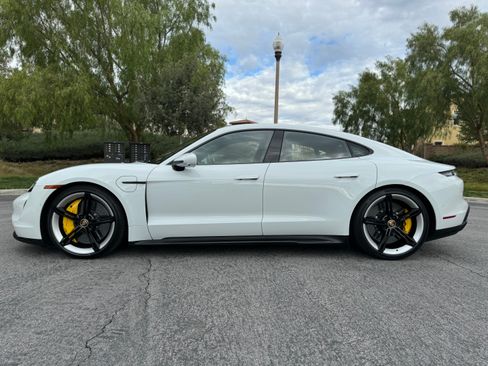 Used 2020 Porsche Taycan Turbo S AWD/4WD image 2