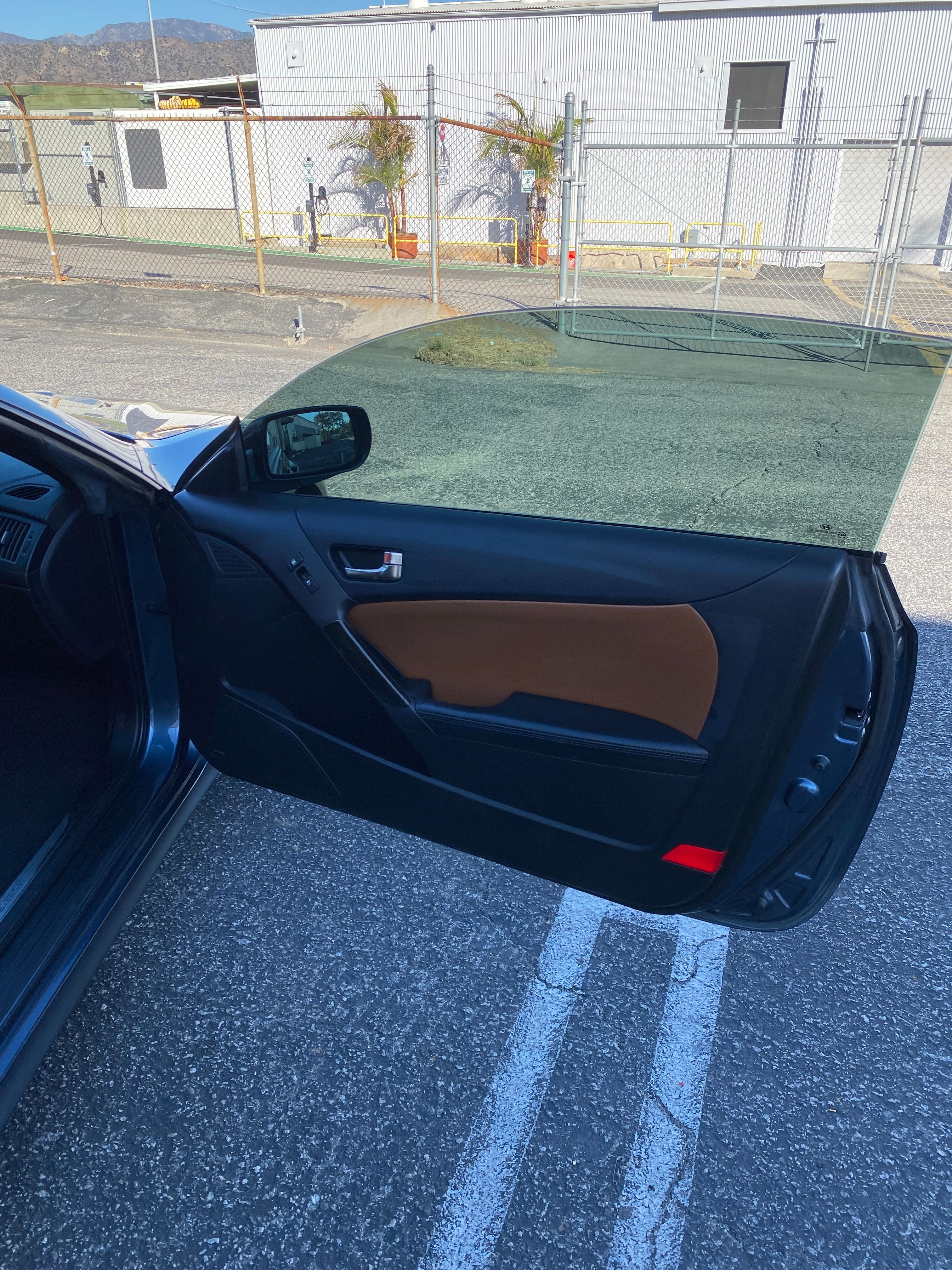 Used 2013 Hyundai Genesis 3.8 RWD image 18
