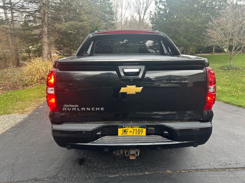 Used 2013 Chevrolet Avalanche LS w/ All-Star Edition image 5
