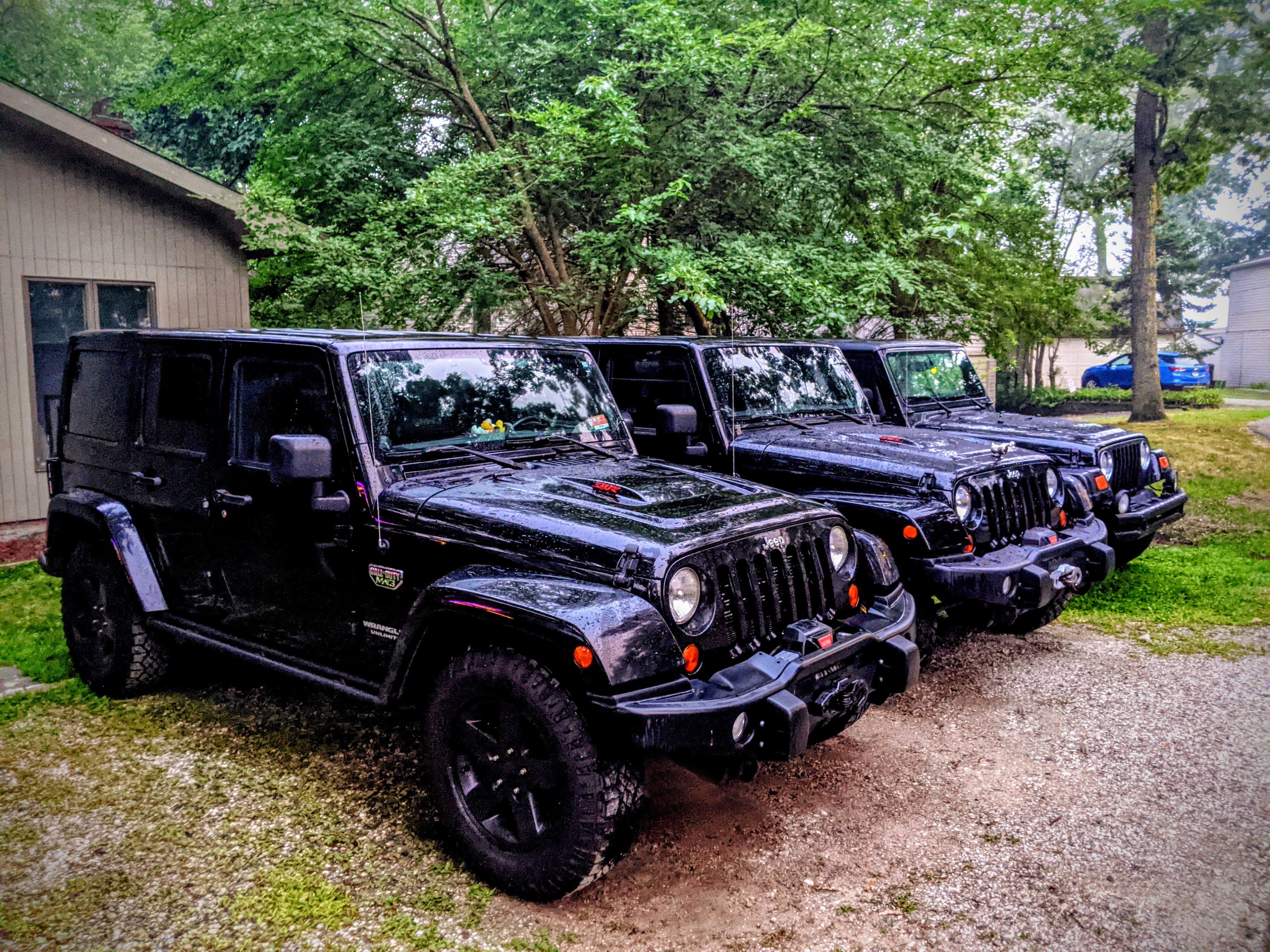 Used 2012 Jeep Wrangler Unlimited Rubicon AWD/4WD image 5