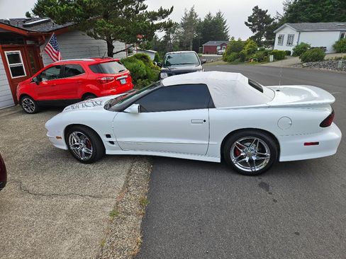 Used 1999 Pontiac Firebird Trans Am image 24