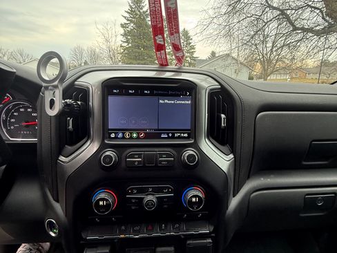 Used 2019 Chevrolet Silverado 1500 LT w/ All-Star Edition image 9