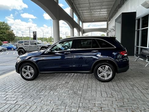 Used 2022 Mercedes-Benz GLC 300 w/ Premium Package Lite image 2