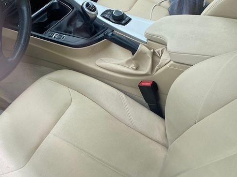 Used 2014 BMW 320i Sedan image 7