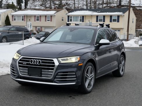 Used 2018 Audi SQ5 Premium Plus w/ S Sport Package image 9