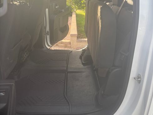 Used 2023 Chevrolet Silverado 2500 LT w/ Convenience Package image 11