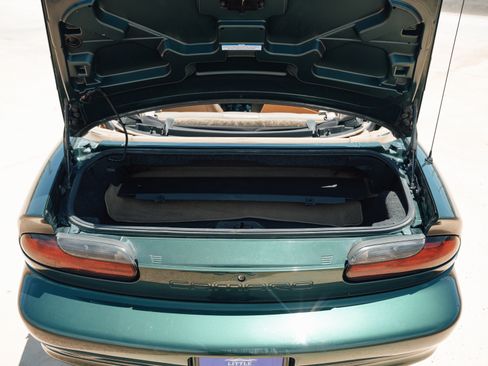 Used 1995 Chevrolet Camaro LT RWD image 9