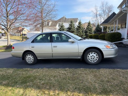 Used 2000 Toyota Camry CE image 5