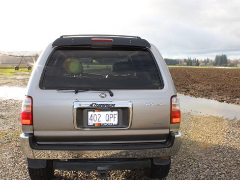 Used 2002 Toyota 4Runner SR5 image 4