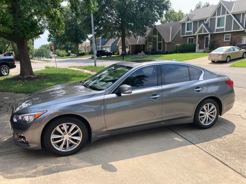 Used 2015 INFINITI Q50 Premium w/ Navigation Package AWD/4WD image 2