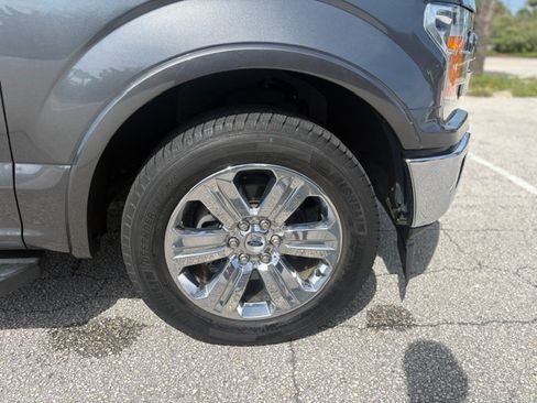 Used 2018 Ford F150 Lariat RWD image 5