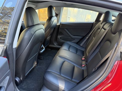 Used 2018 Tesla Model 3 Long Range image 17