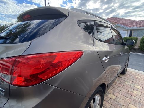 Used 2011 Hyundai Tucson Limited image 11