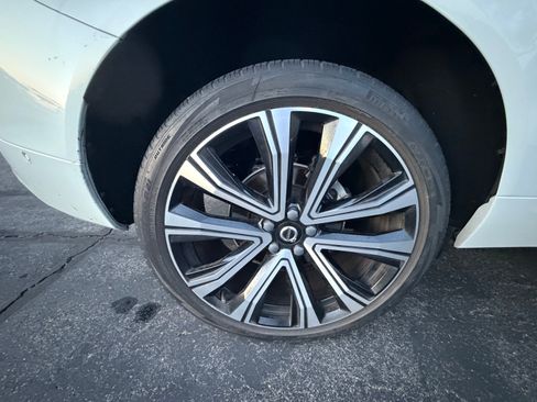 Used 2023 Volvo XC60 B5 Ultimate w/ Climate Package FWD image 20