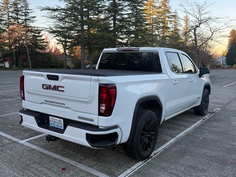 Used 2022 GMC Sierra 1500 Elevation image 9