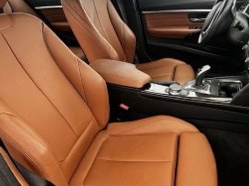 Used 2017 BMW 330i xDrive Sedan image 5