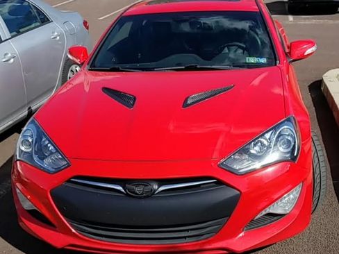 Used 2013 Hyundai Genesis 3.8 image 6