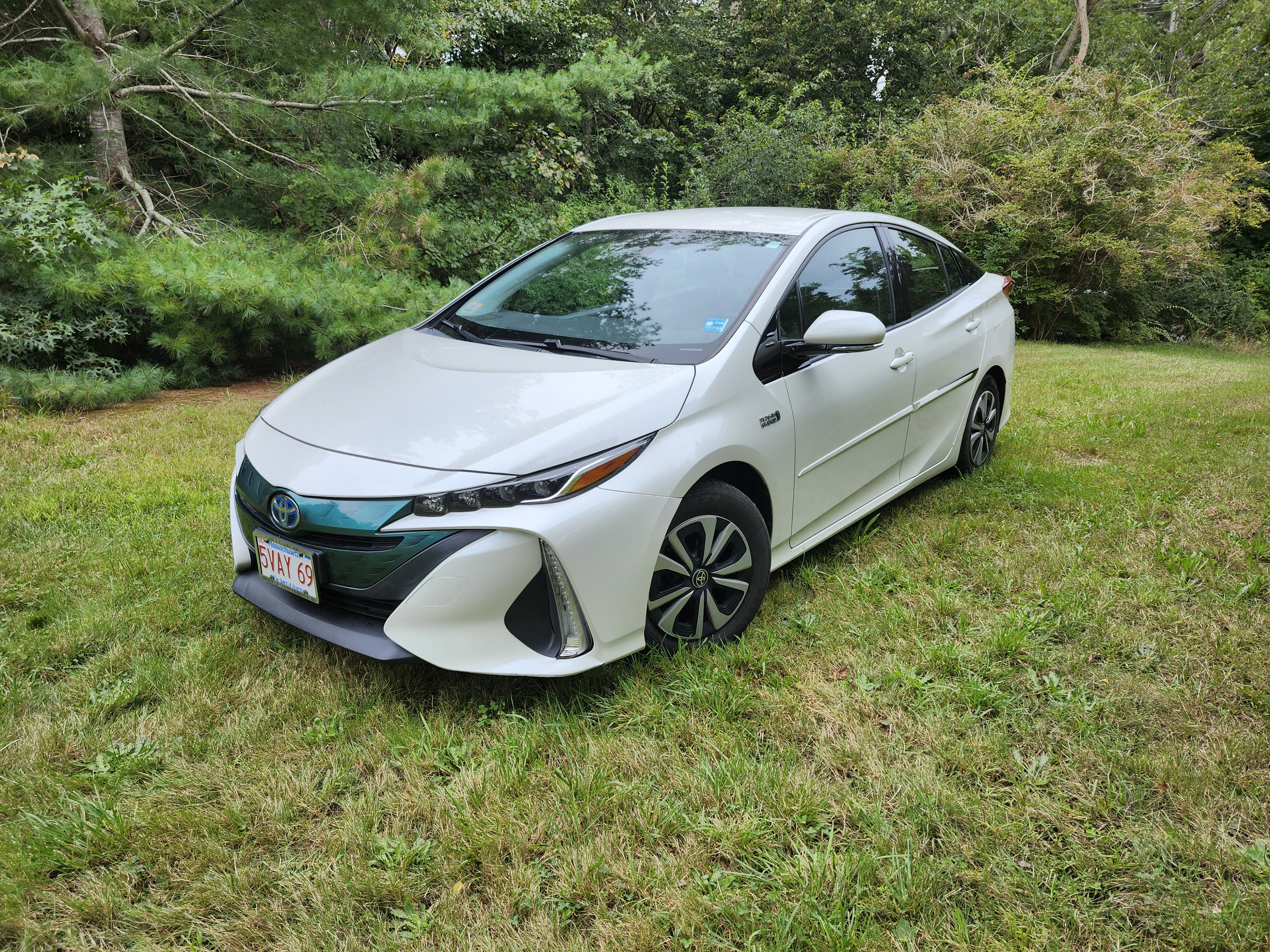 Used 2018 Toyota Prius Prime Premium FWD image 1