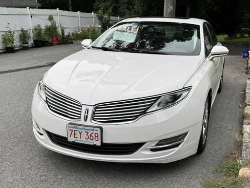 Used 2014 Lincoln MKZ Sedan 4D w/ Equipment Group 102A Reserve image 1