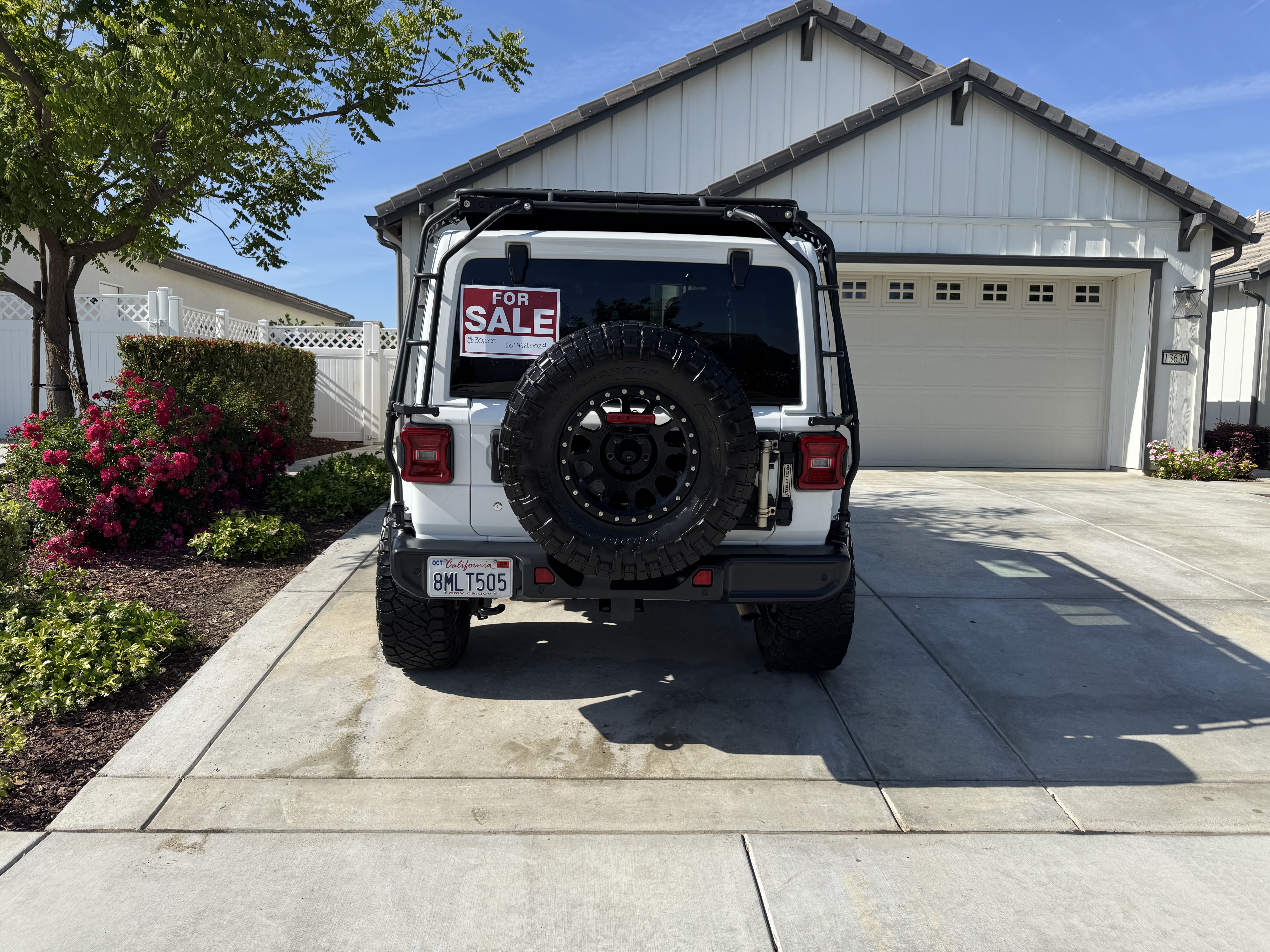 Used 2020 Jeep Wrangler Unlimited Sahara w/ LED Lighting Group AWD/4WD image 5