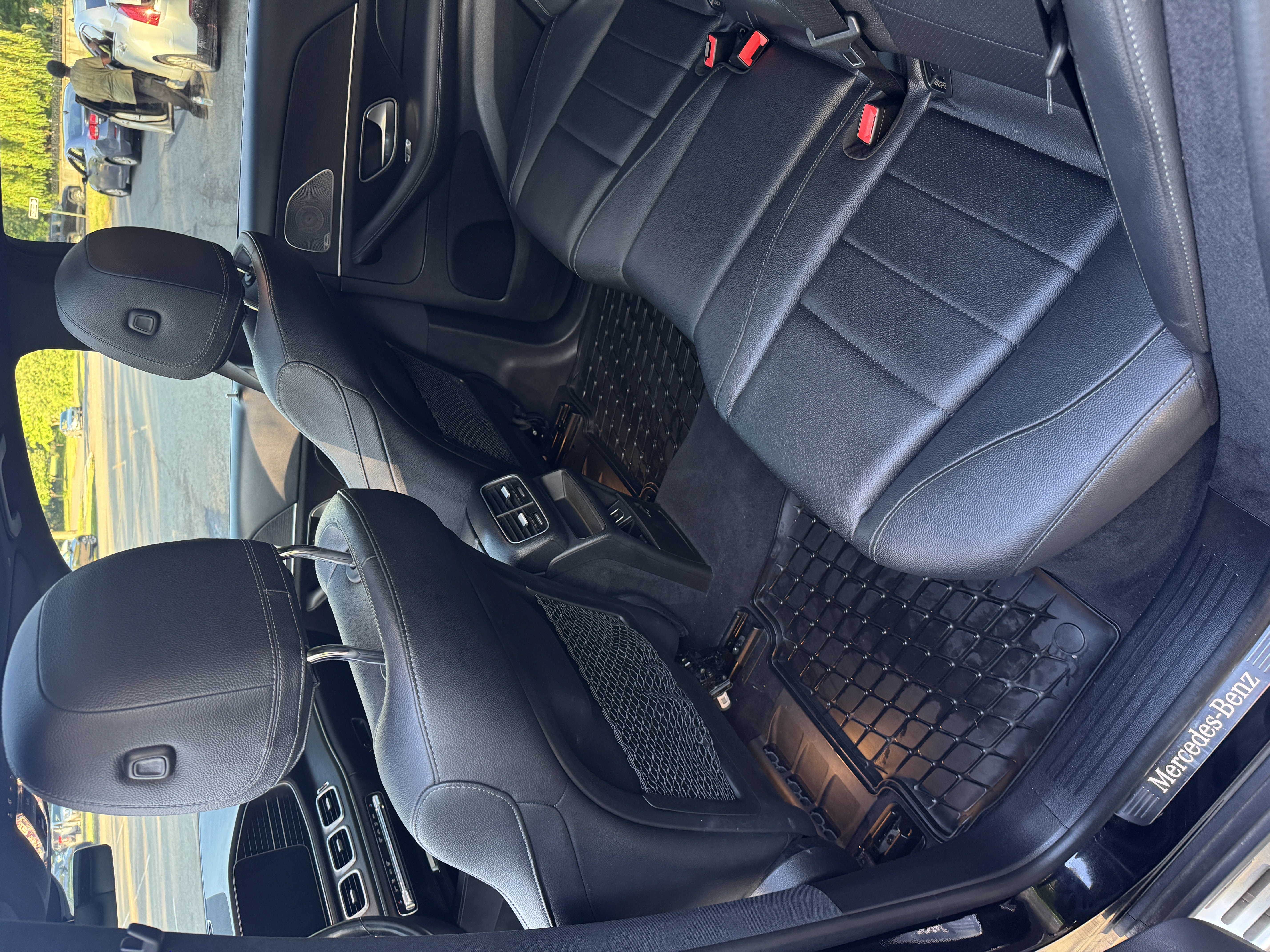 Used 2022 Mercedes-Benz GLE 350 4MATIC image 11
