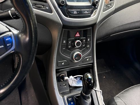 Used 2014 Hyundai Elantra Limited FWD image 11