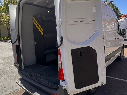 Used 2019 Mercedes-Benz Sprinter 2500 image 6