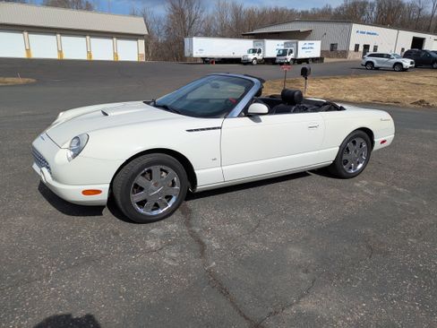 Used 2003 Ford Thunderbird image 5